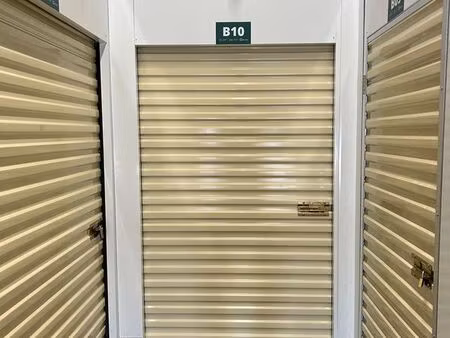 box de stockage à dole