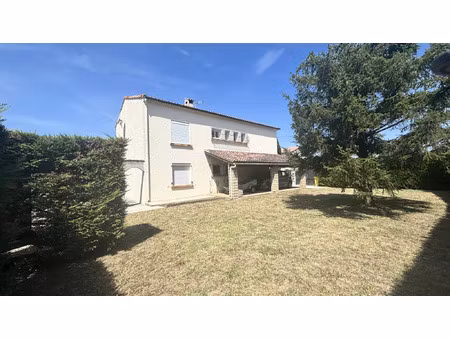 vente maison 8 pièces 155 m² morières-lès-avignon (84310)