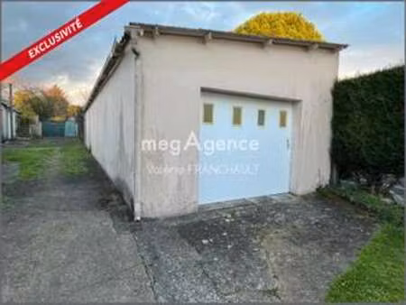 vente maison à niort (79000) : à vendre / 53m² niort