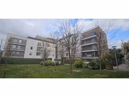 f4/3chambres immeuble recent quatier gare