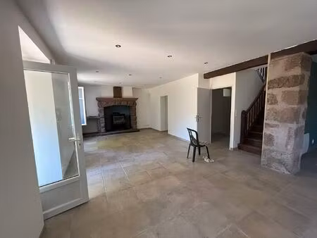 maison en pierres rénovée t5 avec jardin