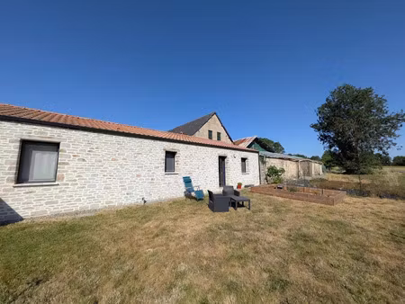 location maison 4 pièces 98 m² à sainte-pazanne (44680)  1 200 €