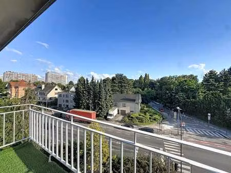 spacieux appartement 2 chambres rénové avec terrasse !