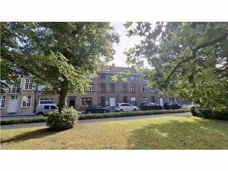 comfortabele 2-slaapkamerwoning met stadsterras te koop i...
