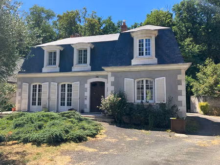maison familiale de style mansard 7 pièces à montbazon