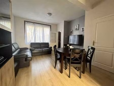 belle maison de deux chambres  possibilité 3 avec jardin ! l