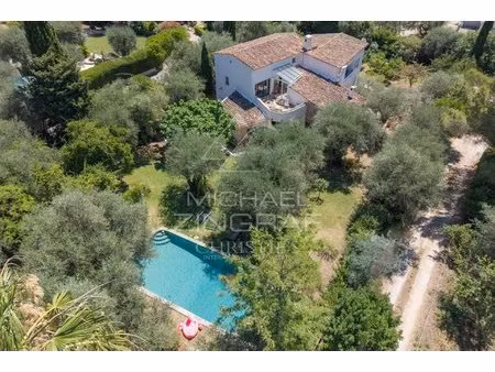 élégante villa provençale à quelques pas du village de tourrettes-sur-loup