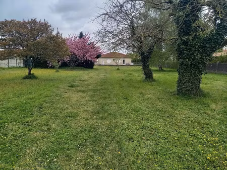 vente terrain 850 m² à saujon (17600)  107 000 €
