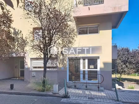 vente locaux professionnels 6 pièces 130 m² à manosque (04100)  242 000 €