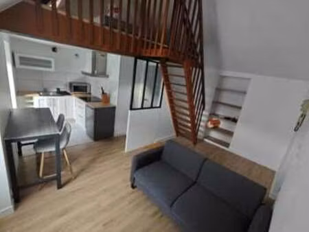 location appartement t1 à laval centre-ville cathédrale (53000) : à louer t1 / 24m² laval 