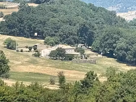 propriété 12 pièces 370 m²