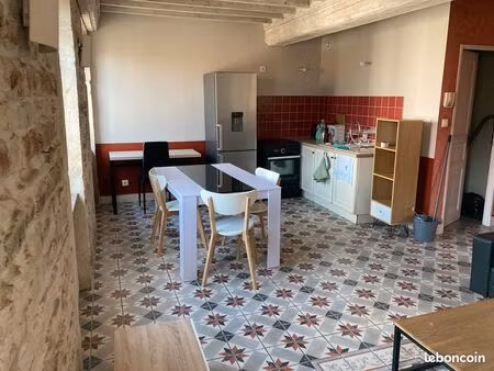 t2 libre  45 m2 aucun frais de dossier