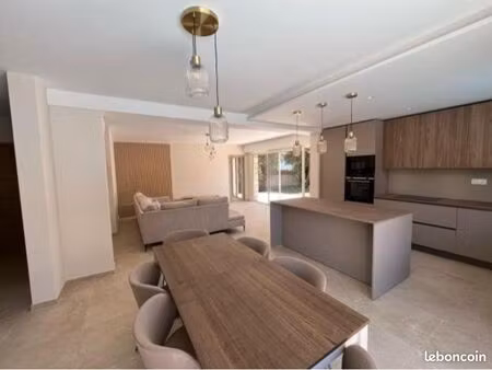 appartement 4 pièces de 120 m² à louer – maisons-laffitte (78600)