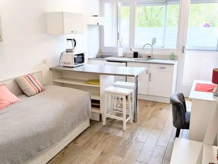 studio 1 pièce 19 m²