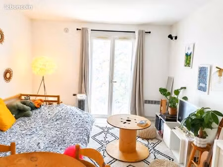 studio 1 pièce 23 m²