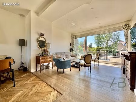 maison 6 pièces 140 m²