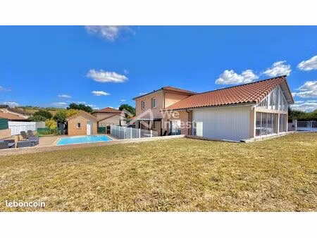 villa 6 pièces 124 m²