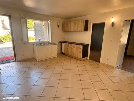 saint genis laval t3 rdc + cave