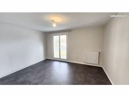 appartement saint paterne racan rafait à neuf