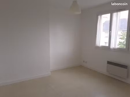 studio 1 pièce 27 m²
