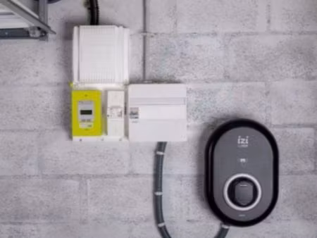 location box garage avec borne de recharge irve