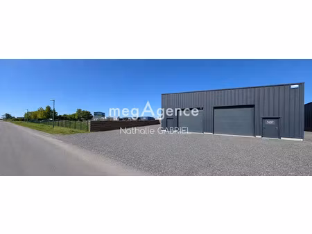 vente locaux professionnels 3 pièces 590 m² à angers (49000)  420 000 €