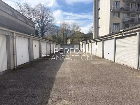 vente parking 14.96 m² à grenoble (38000)  12 000 €