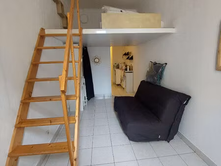 nice centre-ville /studio meublé de 21m² + mezzanine