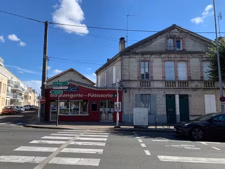 vente immeuble 5 pièces 184 m² à saintes (17100)  265 000 €