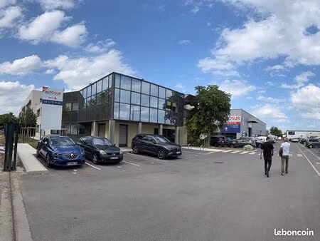 bureaux à louer – vaulx-en-velin – 47 m²