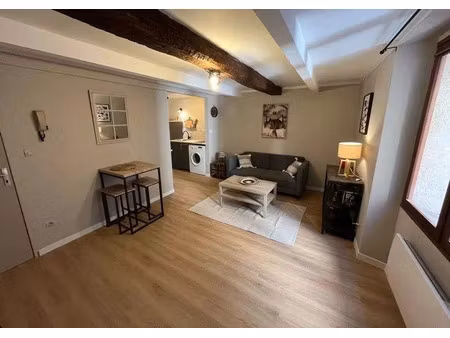 location meublée appartement 2 pièces 34 m² à toulon (83000)  650 €