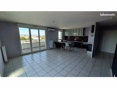appartement 4 pièces 81m2 3eme etage avec garage double