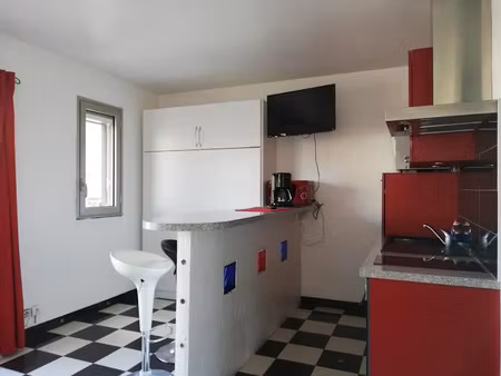 location meublée appartement 1 pièce 24 m² à saint aygulf (83370)  675 €