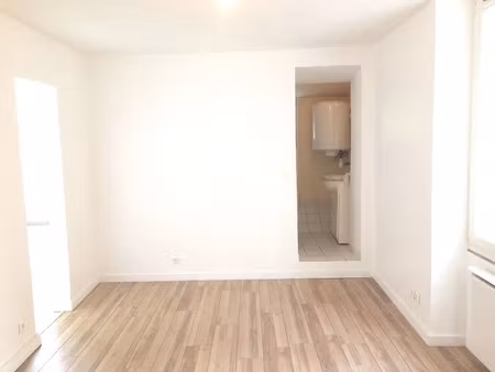 location appartement 1 pièce 21 m² à saint-denis (93200)  659 €
