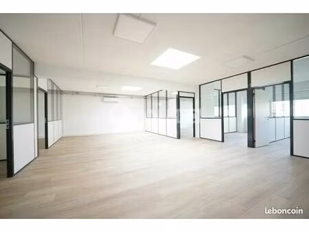 bureau 175 m²