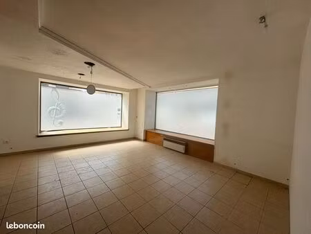 immeuble 10 pièces 180 m²
