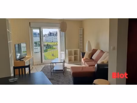 a louer chez blot immobilier - t3 meuble - petit paris