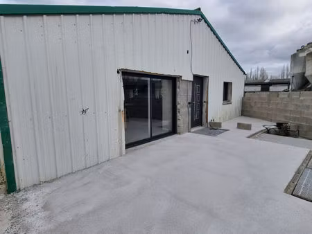 proche begard  immeuble en colocation avec garage et extérieur