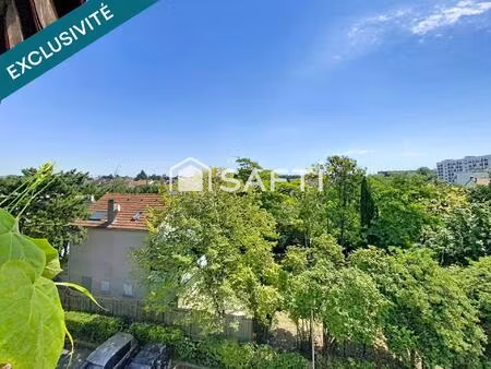 appartement lumineux - dernier étage 4/4 avec balcon