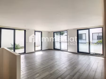4 pièces 147m2 résidence renaissance~~dans le cadre exceptio