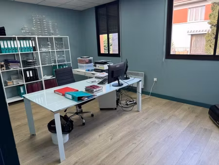 local professionnel entièrement rénové à moissac