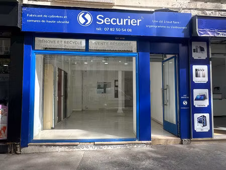 local commercial avenue simon bolivar 35.46m²