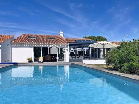 grande maison en fond d'impasse proche du centre et des plages