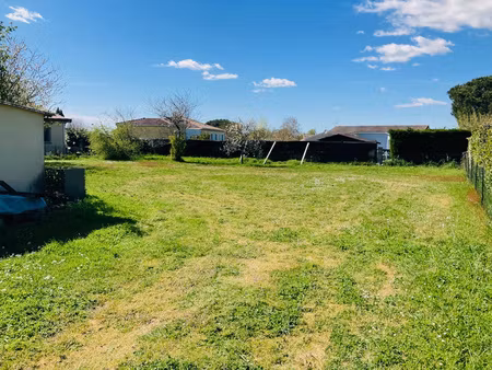 terrain constructible de 750 m2