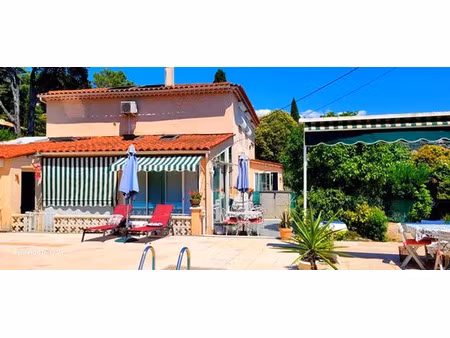 location meublée appartement 1 pièce 30 m² à auribeau-sur-siagne (06810)  720 €