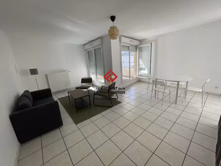 location appartement 2 pièces 61 m² à grenoble (38000)