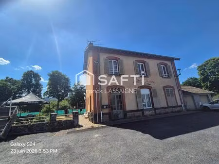ancienne gare entièrement réhabilitée en 2 apparts