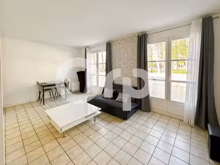 location meublée appartement 2 pièces 49.16 m² à senlis (60300)  830 €