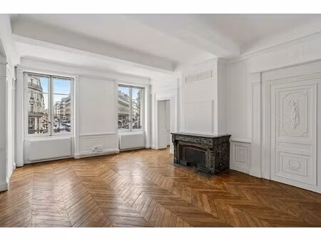 vente bureaux 151 m²