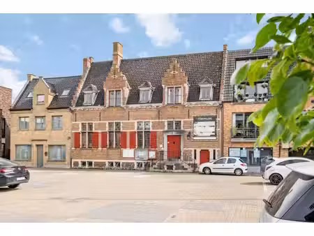 uniek historisch gemeentehuis/bibliotheek te veldegem